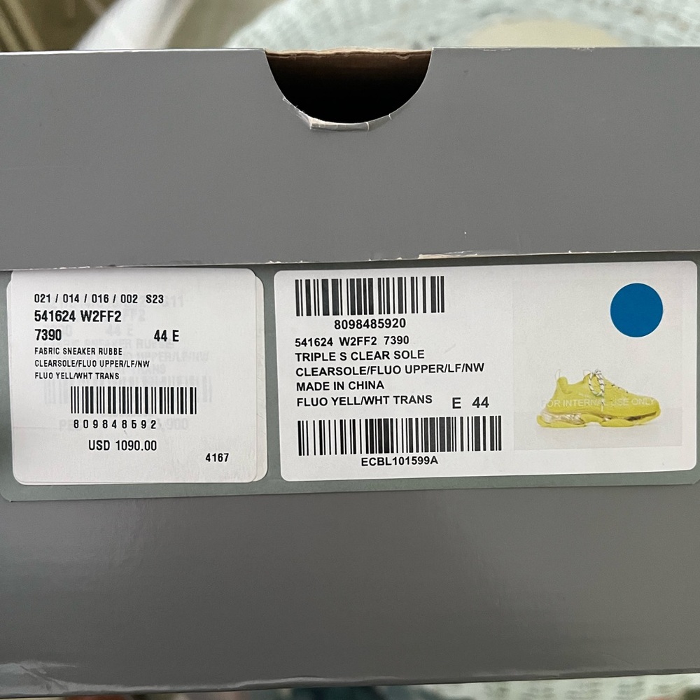 Men’s Balenciaga Triple S sneakers BRAND NEW IN BOX - Picture 4 of 6